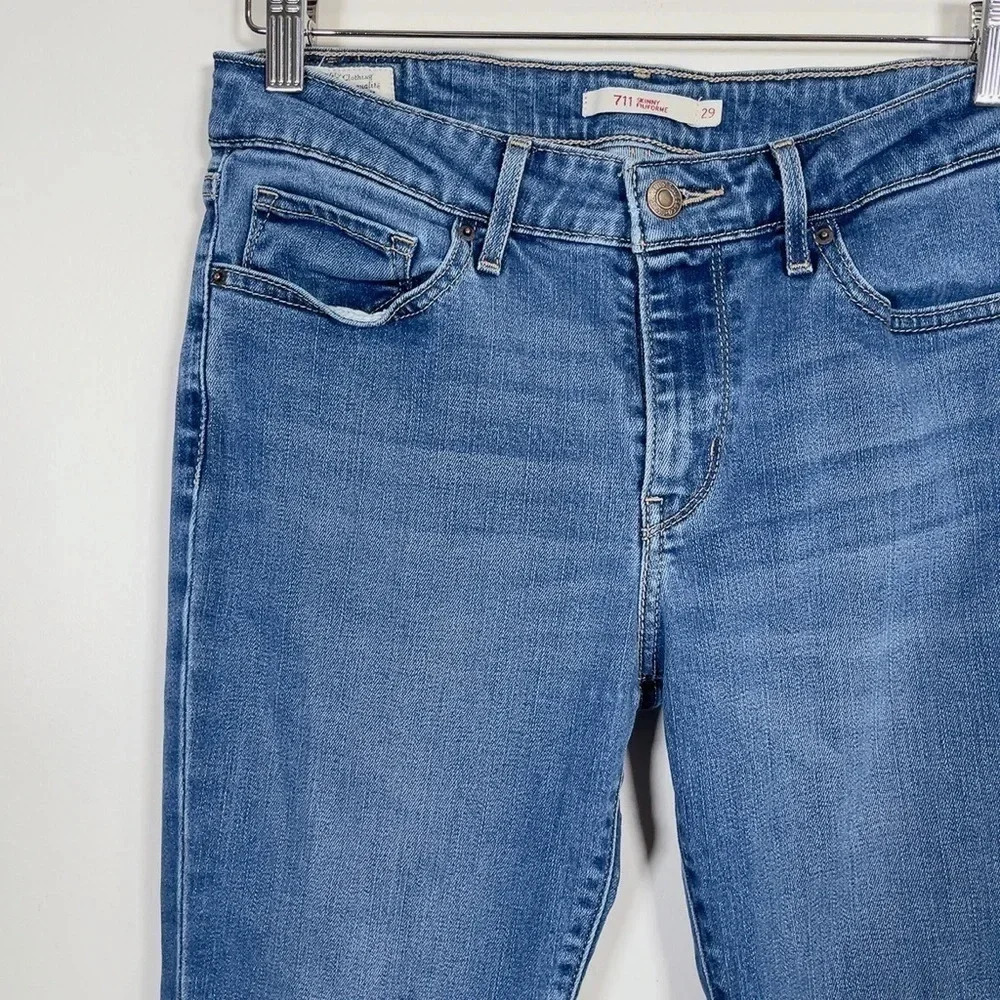 Levi's Premium  Skinny Frayed Hem Jeans - Picture 4 of 15